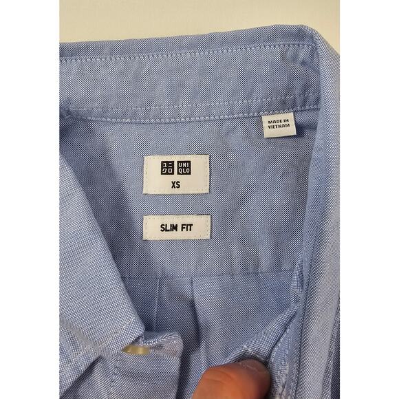 NWT UNIQLO XS fitted uniform long sleeve button up proffesional light blue top - Picture 4 of 6